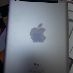 Apple iPad 2 model A 1396